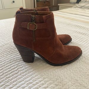 Lucky brand brown suede booties women’s size 9